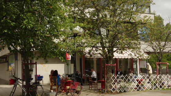 Ås sentrum kafe utendørs