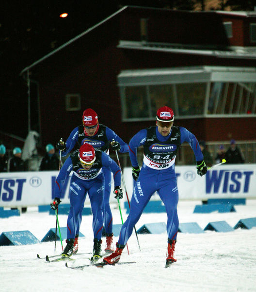 IFK MORA SK var ett av två klubblag. David Frisk i täten före Joakim Engström och Daniel Svensson, vinterns kransmas i Vasaloppsveckan. Foto: MARCELA HAVLOVA