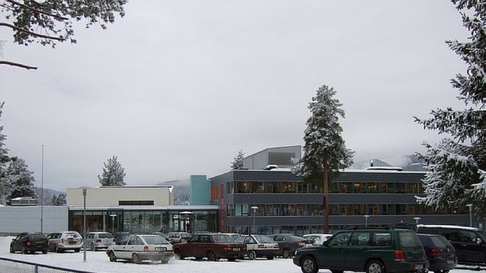 Dokka ungdomsskole Dokka ungdomsskole