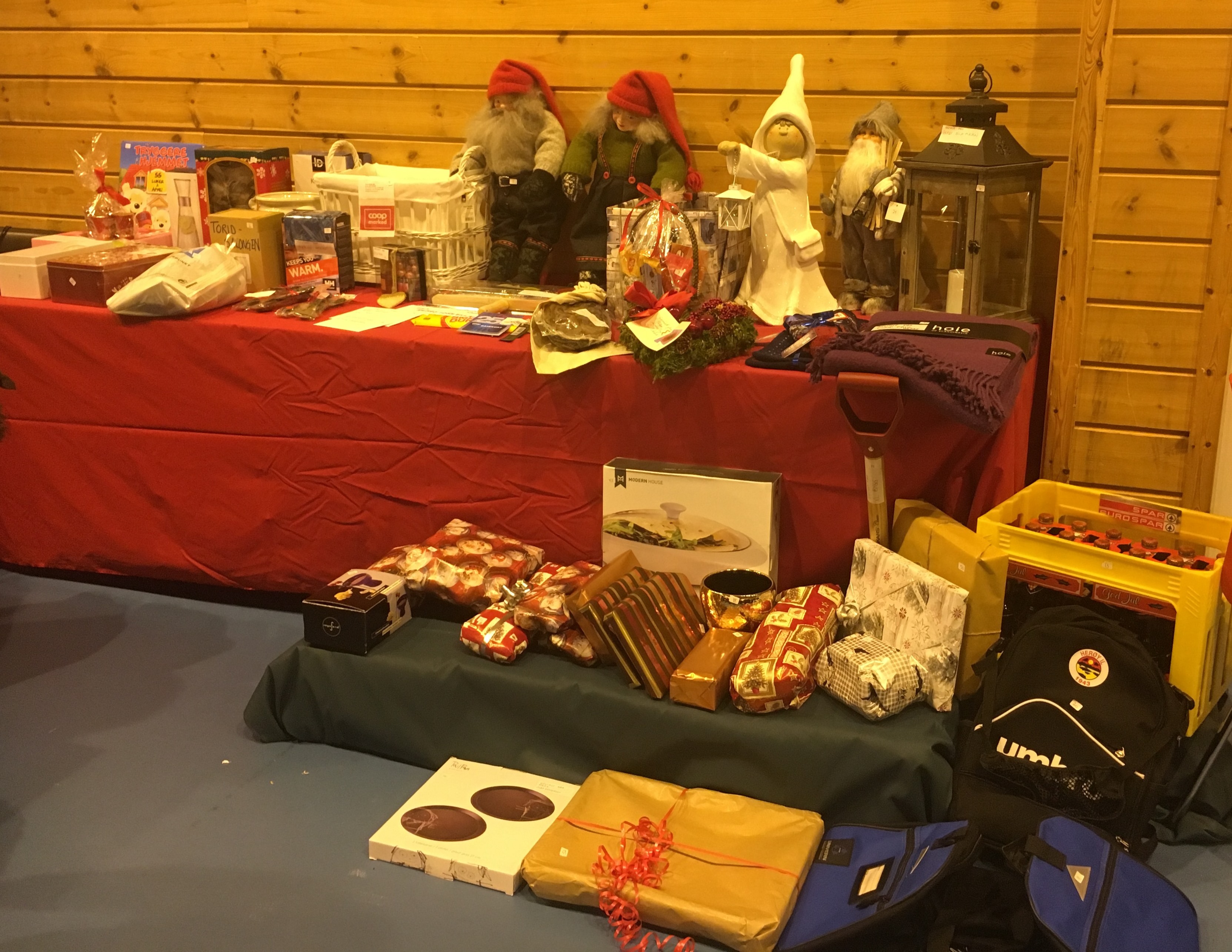 Julegrantenning og julemesse 2016_premiebord