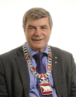 Alf E. Jakobsen Alf E. Jakobsen