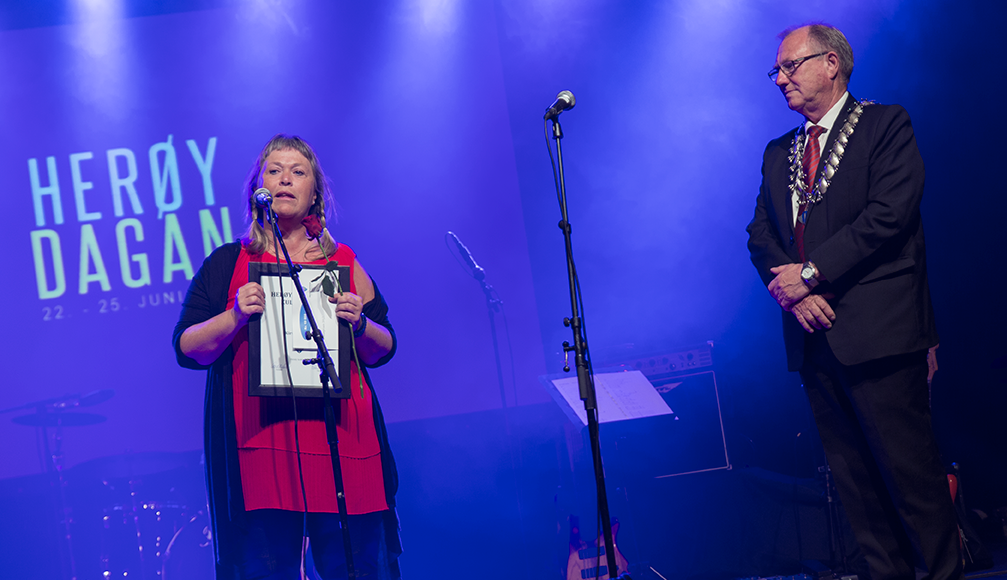 Kulturkveld_Kirsti med kulturprisen