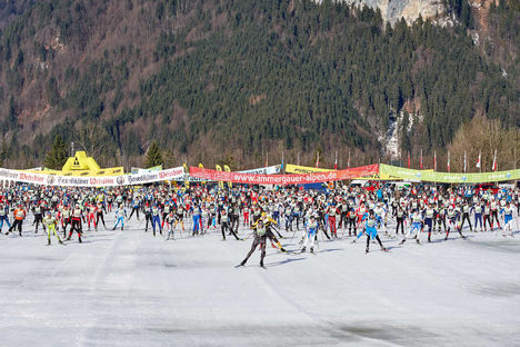 NordicFocus 04.02.2017, Oberammergau, Germany (GER):Start of the race - FIS Worldloppet Cup Koenig Ludwig Lauf, Oberammergau (GER). www.nordicfocus.com. © Rauschendorfer/NordicFocus. Every downloaded picture is fee-liable.