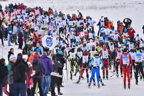 NordicFocus 12.02.2017, Morez, France (FRA):(l-r) - FIS Marathon Cup LaTransjurassienne, Morez (FRA). www.nordicfocus.com. © Thibaut/NordicFocus. Every downloaded picture is fee-liable.