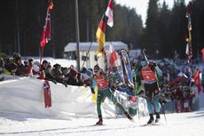 NordicFocus 09.12.2018, Pokljuka, Slovenia (SLO):Lisa Vittozzi (ITA), Julia Simon (FRA), (l-r) - IBU world cup biathlon, pursuit women, Pokljuka (SLO). www.nordicfocus.com. © Manzoni/NordicFocus. Every downloaded picture is fee-liable.