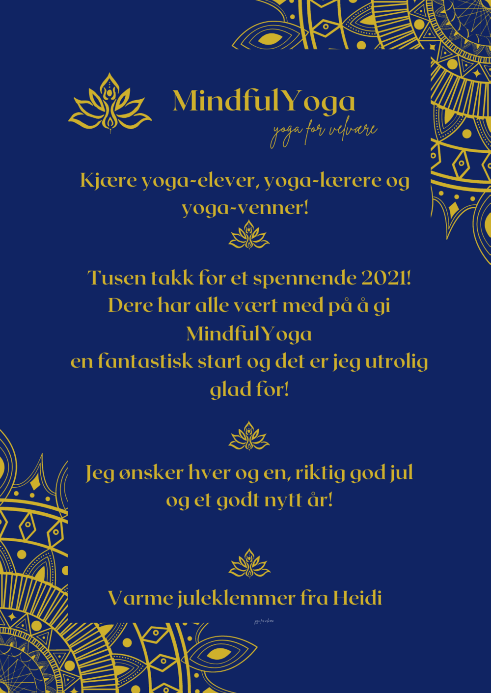 Mørk blått julekort med gull tekst fra MindfulYoga, oppslag