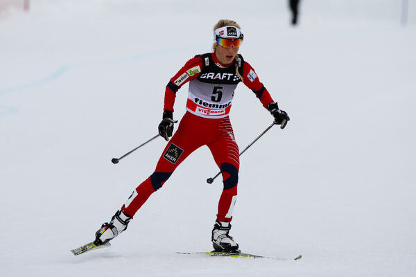 09.01.2011, Val di Fiemme, Italy (ITA): Therese Johaug (NOR), Fischer, Swix, Salomon - FIS world cup cross-country, tour de ski, final climb women, Val di Fiemme (ITA). www.nordicfocus.com. © Laiho/NordicFocus. Every downloaded picture is fee-liable. NordicFocus