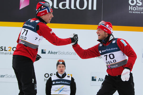 01.03.2011, Oslo, Norway (NOR): (r-l) Martin Jonsrud Sundby (NOR), Fischer, KV+, Alpina, Rottefella, Swix congratulates Eldar Roenning (NOR), Rossignol, Swix, Rottefella, the winner Matti Heikkinen (FIN), Fischer, Exel, Alpina, Rottefella, Craft waits sti NordicFocus