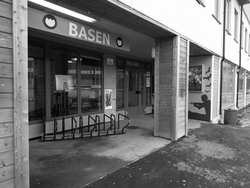Basen utside