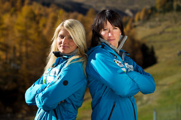 18.10.2011, Schnalstal/Val Senales, Italy (ITA): (l-r) Therese Johaug (NOR), Fischer, Swix, Salomon and Marit Bjoergen (NOR), Fischer, Swix, Rottefella - Preseason training, Schnalstal/Val Senales (ITA) . www.nordicfocus.com. Â© Laiho/NordicFocus. Every NordicFocus