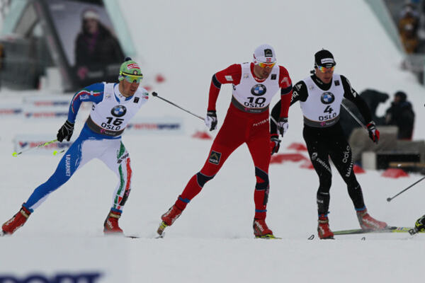 24.02.2011, Oslo, Norway (NOR): (l-r) Federico Pellegrino (ITA), Skitrab, Alpina, One Way, Rottefella, Petter Northug (NOR), Fischer, Swix, Alpina, Rottefella, Skigo and Dario Cologna (SUI), Fischer, Swix, Alpina, Rottefella, ODLO, Casco, Toko - FIS nord NordicFocus
