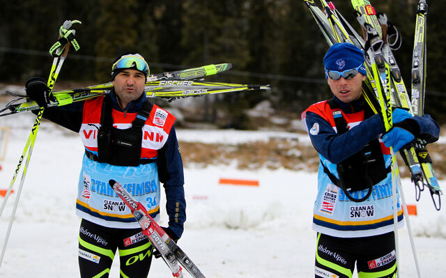 18.11.2011, Sjusjoen, Norway (NOR): service men of team France - FIS world cup cross country, training, Sjusjoen (NOR). www.nordicfocus.com. Â© Laiho/NordicFocus. Every downloaded picture is fee-liable.
