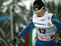 RIIKKA SARASOJA-LILJA var inte i toppform i jaktstarten i Toblach har sliter med en ond hals. Foto: FASTERSKIER.COM RIIKKA SARASOJA-LILJA var inte i toppform i jaktstarten i Toblach har sliter med en ond hals. Foto: FASTERSKIER.COM