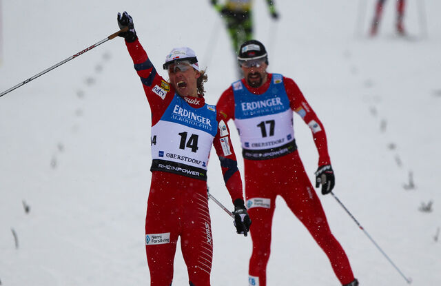 08.01.2012, Oberstdorf, Germany (GER): (l-r) the winner Mikko Kokslien (NOR), Fischer, Swix, Rottefella and second Magnus Moan (NOR), Madhus, Swix, Rottefella - FIS world cup nordic combined, individual gundersen HS137/10km, Oberstdorf (GER). www.nordicf
