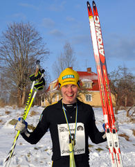 ERIK WICKSTRÖM är själv en duktig skidåkare, men nu gäller också jobbet som presschef för Ski Classics. ERIK WICKSTRÖM är själv en duktig skidåkare, men nu gäller också jobbet som presschef för Ski Classics.