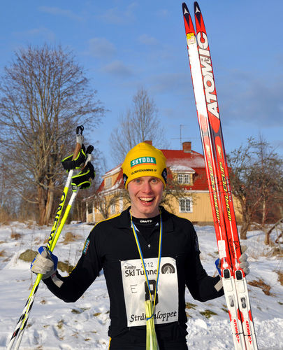 ERIK WICKSTRÖM är själv en duktig skidåkare, men nu gäller också jobbet som presschef för Ski Classics.