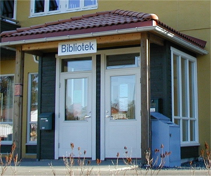 Hobøl bibliotek, inngang Hobøl bibliotek, inngang