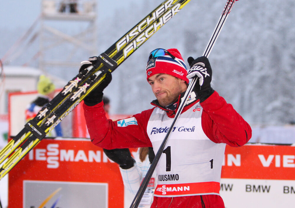 02.12.2012, Kuusamo, Finland (FIN): Petter Northug (NOR), Fischer, Swix, Alpina, Rottefella - FIS world cup cross-country, pursuit men, Kuusamo (FIN). www.nordicfocus.com. © Laiho/NordicFocus. Every downloaded picture is fee-liable.