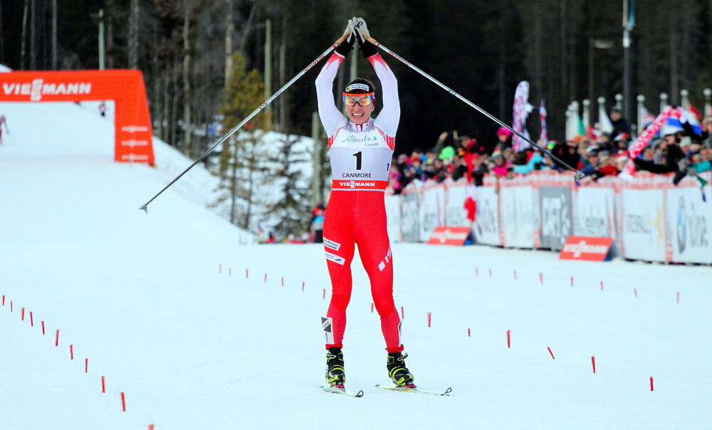 16.12.2012, Canmore, Canada (CAN): Justyna Kowalczyk (POL), Fischer, Swix, Rottefella - FIS world cup cross-country, skiathlon women, Canmore (CAN). www.nordicfocus.com. © Roycroft/NordicFocus. Every downloaded picture is fee-liable.