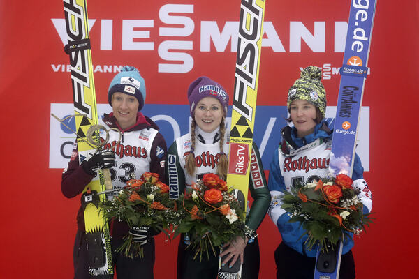 06.01.2013, Schonach, Germany (GER): podium, l-r: Daniela Iraschko (AUT), Fischer , Anette Sagen (NOR), Fischer, Coline Mattel (FRA), Fluege.de - FIS world cup ski jumping ladies, individual HS106, Schonach (GER). www.nordicfocus.com. © Domanski/NordicFo NordicFocus