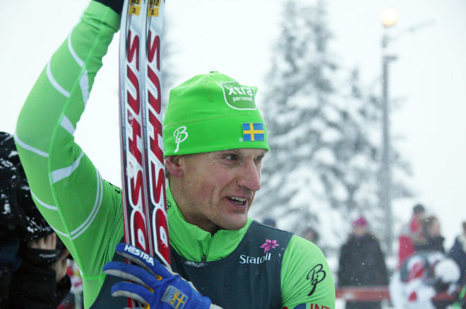 JERRY AHRLIN kom ensam till mål i Skinnarloppet i Malung med stallkompisen Jörgen Aukland som tvåa. Foto: KJELL-ERIK KRISTIANSEN