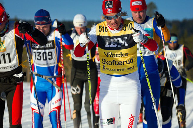VIBEKE SKOFTERUD lägger av i en ålder av 35 år. Hon satte rekord i Vasaloppet 2012 då hon blev första norska dam att vinna tävlingen. Foto: MAGNUS ÖSTH