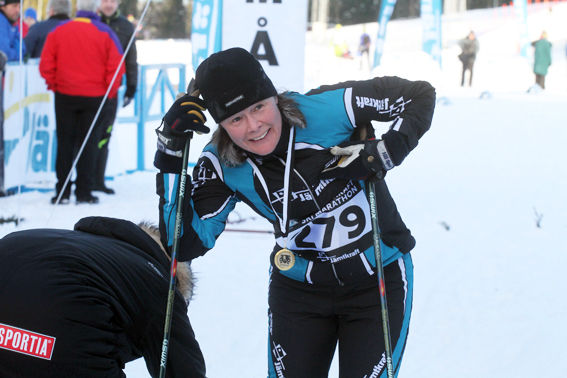 KRISTINA ANDERSSON, Jamtkraft,  världscupsegrare alpint, i mål. När hon åkte fram i pisterna var åket över 200 gånger snabbare än det behövs på 42 km. Foto: THORD ERIC NILSSON