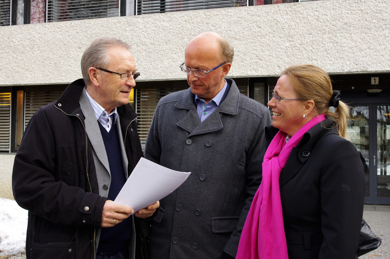 Fra venstre ordfører Johan Alnes, ordfører Thore Vestby og ordfører Anne Kristine Linnestad