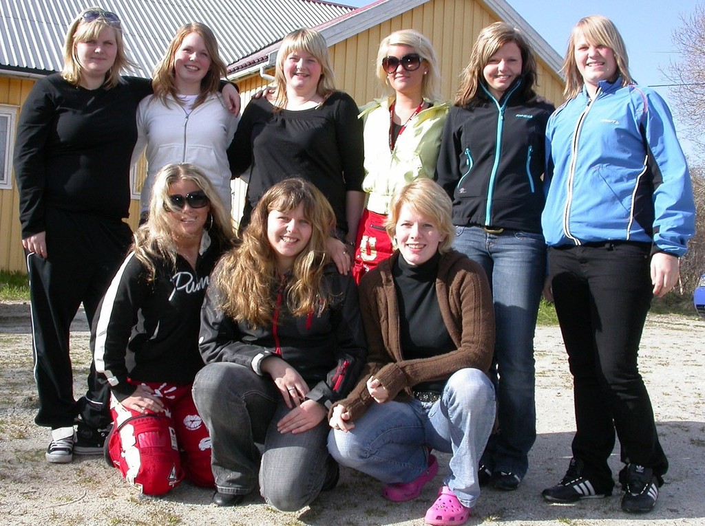 side_2_ungdomslagsjenter