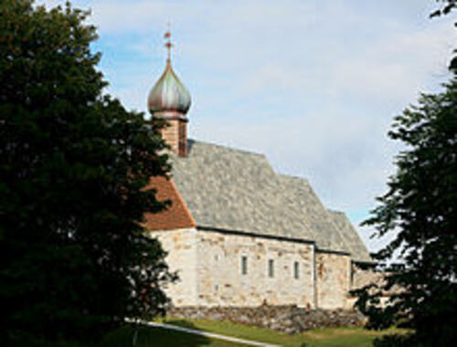 Dønnes kirke