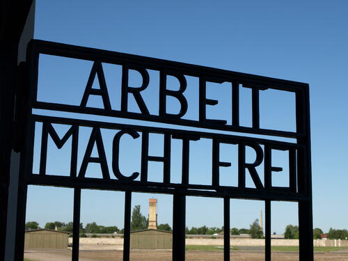 Hvite_busser_2013_Sachsenhausen