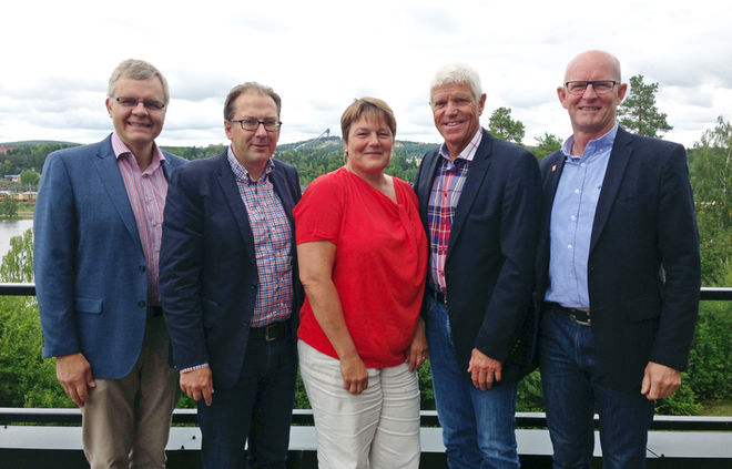LRF SAMARBETAR med Beyond Skiing i projektet ”Taste of Dalarna”. F.v. Håkan Johansson, företagarcoach LRF, Anders Holmestig, vice VD LRF, Pirjo Gustafsson, företagarcoach LRF, Sven von Holst, VD Falun2015, Rony Forsberg, evenemangschef Falun2015.