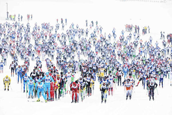 14.12.2012, Livigno, Italy (ITA): the field after the start- Skimarathon La Sgambeda Classic, Livigno (ITA). www.nordicfocus.com. © Felgenhauer/NordicFocus. Every downloaded picture is fee-liable. NordicFocus