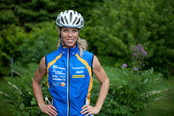 SANDRA HANSSON satsar mot en ny seger i Vasaloppet, nu med enbart Salomon som utrustning.