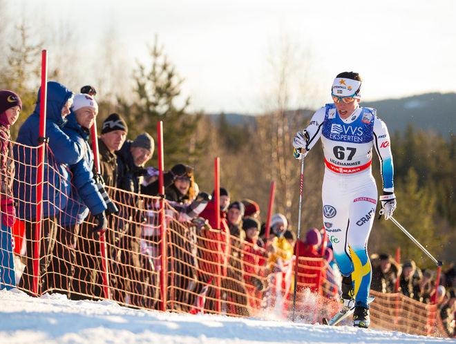 CHARLOTTE KALLA imponerade den norska publiken, konkurrenterna och alla på plats vid lördagens världscup i Lillehammer. Foto: NORDIC FOCUS