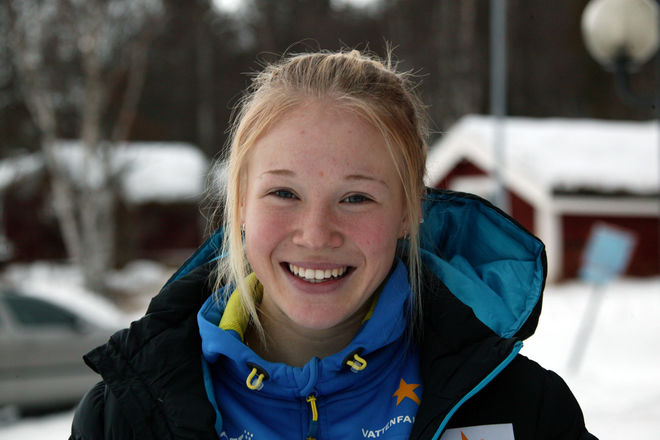 FAVORITEN Jonna Sundling höll undan till seger i D19-20 i sprinten i Idre Fjäll. Foto: KJELL-ERIK KRISTIANSEN