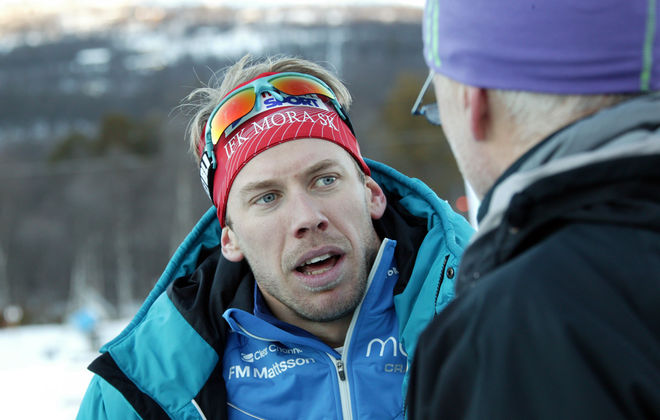 EMIL JÖNSSON var snabbast i kvalet och i alla heat i Skellefteå, precis som Charlotte Kalla bland damerna. Foto: KJELL-ERIK KRISTIANSEN