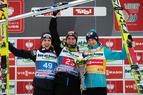 04.01.2014, Innsbruck, Austria (AUT): (l-r) Simon Ammann (SUI), Fischer, Anssi Koivuranta (FIN), Fluege.de ans Kamil Stoch (POL), Fischer- FIS world cup ski jumping, four hills tournament, individual HS130, Innsbruck (AUT). www.nordicfocus.com. © Laiho/ NordicFocus