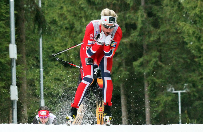 KATHRINE HARSEM leder Skandinaviska Cupen. Här från helgens världscupsprint i Nove Mesto i Tjeckien. Foto: MILAN DROBNY