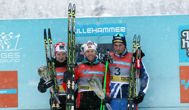 MARTIN JOHNSRUD SUNDBY vann 30 km skiathlon vid norska mästerskapen före Sjur Røthe (t v) och Petter Northug jr. Foto: MARCELA HAVLOVA