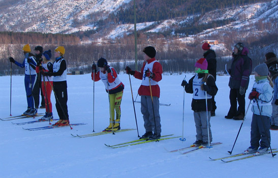 Lagene i klasse 8-12 år klart til start.