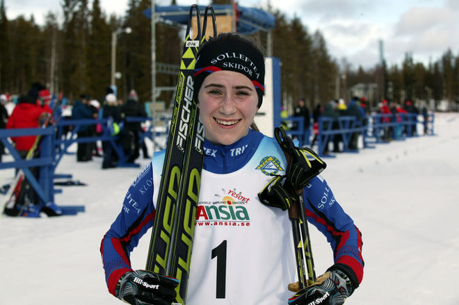 EBBA ANDERSSON höll som väntat för favorittrycket och JVM-trean var överlägsen i D17-18 vid JSM:s skiathlontävling. Foto: KJELL-ERIK KRISTIANSEN