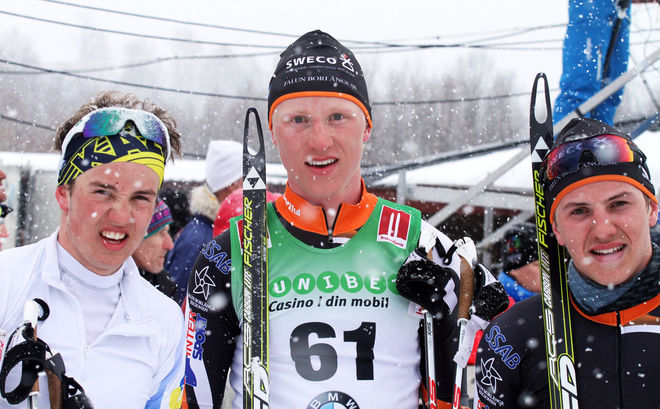 OSKAR SVENSSON, Falun-Borlänge SK (mitten) vann en säker seger i H19-20 före Andreas Veerpalu, Estland (tv) och klubbkompisen Anton Hedlund. Foto: THORD ERIC NILSSON