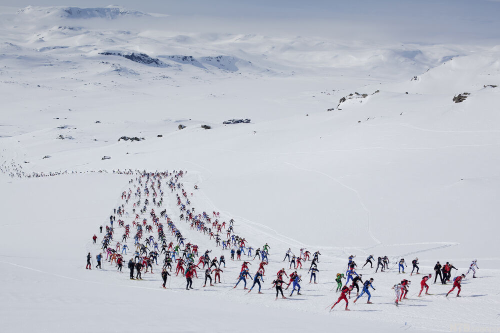 Deltakere i skiarrangementet Skarverennet, et 38 kilometer langt skirenn fra Finse til Ustaoset.  Foto: © Paul Sigve Amundsen / Samfoto