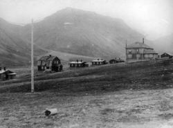 Gamle Longyearbyen 1920 tallet Foto SNSK