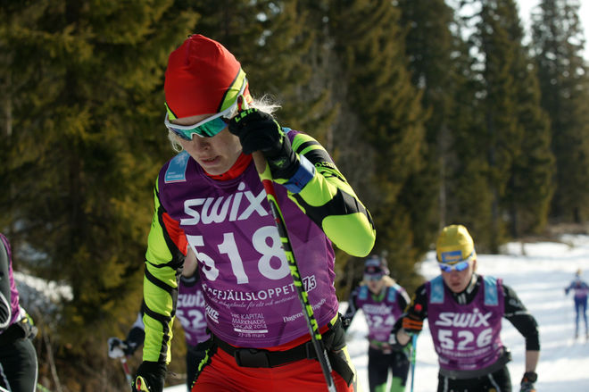 RIITTA-LIISA ROPONEN i Snowproofs dräkt vid Årefjällsloppet i vintras. Nu läggs hela teamet ner! Foto/rights: MARCELA HAVLOVA/sweski.com