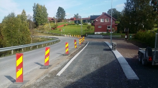 Fortau og busslomme ved Flekkbyen