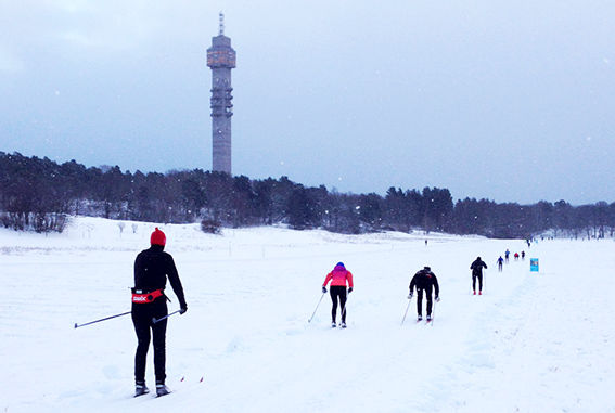 SKIDÅKNING i Stockholm skall bli möjligt i år också med konstsnöspår på 2,5 kilometer. Foto: W SPORTSMEDIA