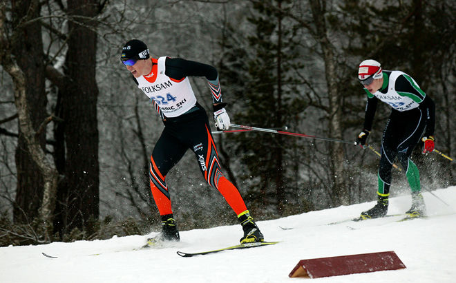 OSKAR SVENSSON på väg mot segern i lördagens juniortävling. I söndagens sprint åker Falun-Borlänge-talangen i seniorklassen i sprint. Foto: MARCELA HAVLOVA/sweski.com