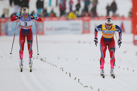 07.12.2014, Lillehammer, Norway (NOR): (l-r) Therese Johaug (NOR), Fischer, Swix, Rottefella and Marit Bjoergen (NOR), Fischer, Swix, Rottefella- FIS world cup cross-country, pursuit women, Lillehammer (NOR). www.nordicfocus.com. © Laiho/NordicFocus. Ev NordicFocus 07.12.2014, Lillehammer, Norway (NOR): (l-r) Therese Johaug (NOR), Fischer, Swix, Rottefella and Marit Bjoergen (NOR), Fischer, Swix, Rottefella- FIS world cup cross-country, pursuit women, Lillehammer (NOR). www.nordicfocus.com. © Laiho/NordicFocus. Ev